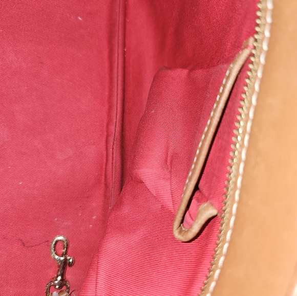 Dooney - Picture 4 of 4